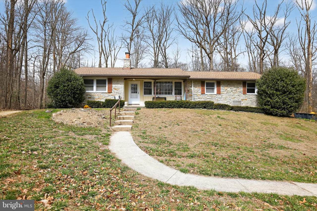 4144 Fox Trail Road - Photo 1