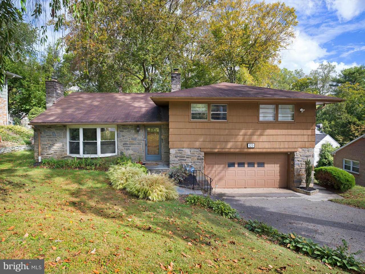 123 Old Forest Road - Photo 1