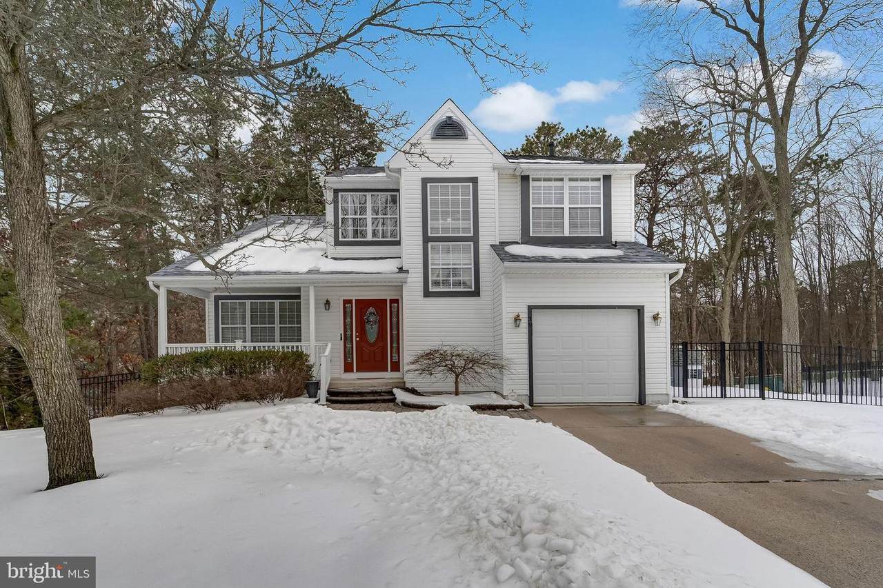 39 Annapolis Drive - Photo 1