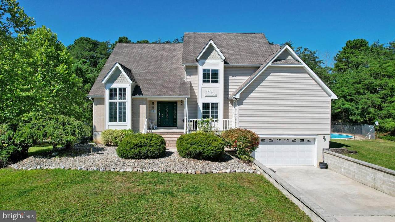 892 Hogbin Road - Photo 1