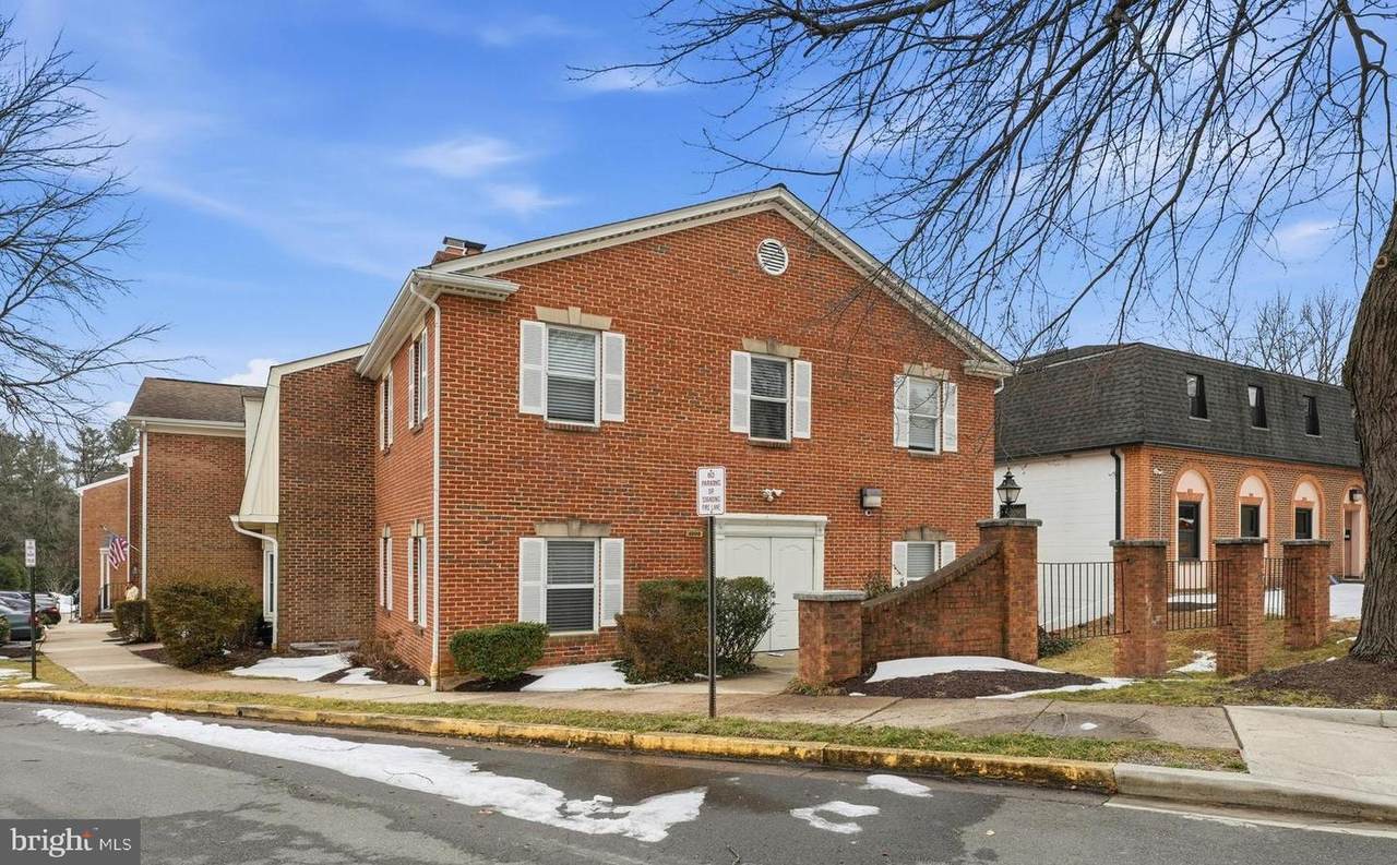 4000 Williamsburg Court - Photo 1