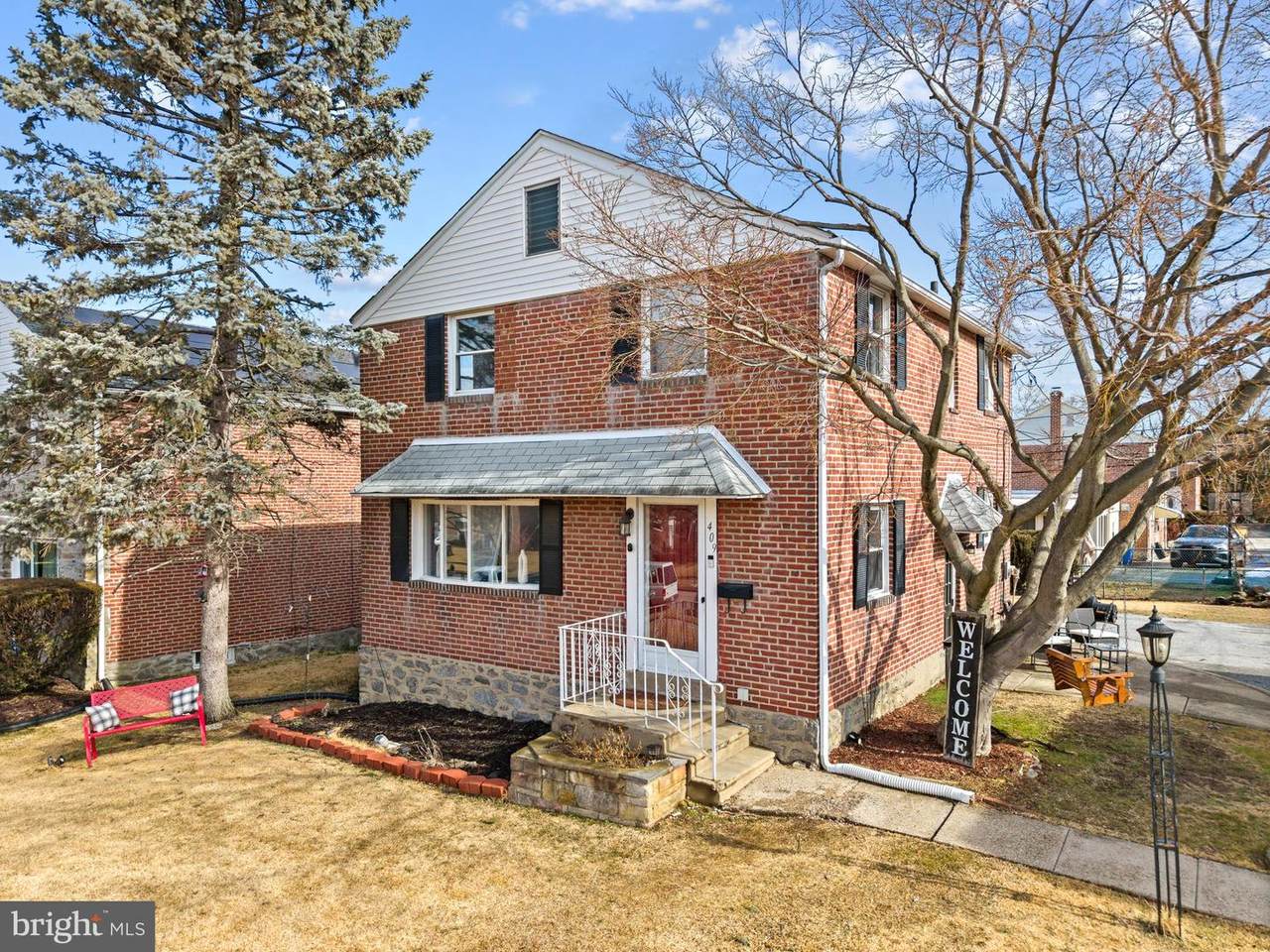 409 Grays Avenue - Photo 1