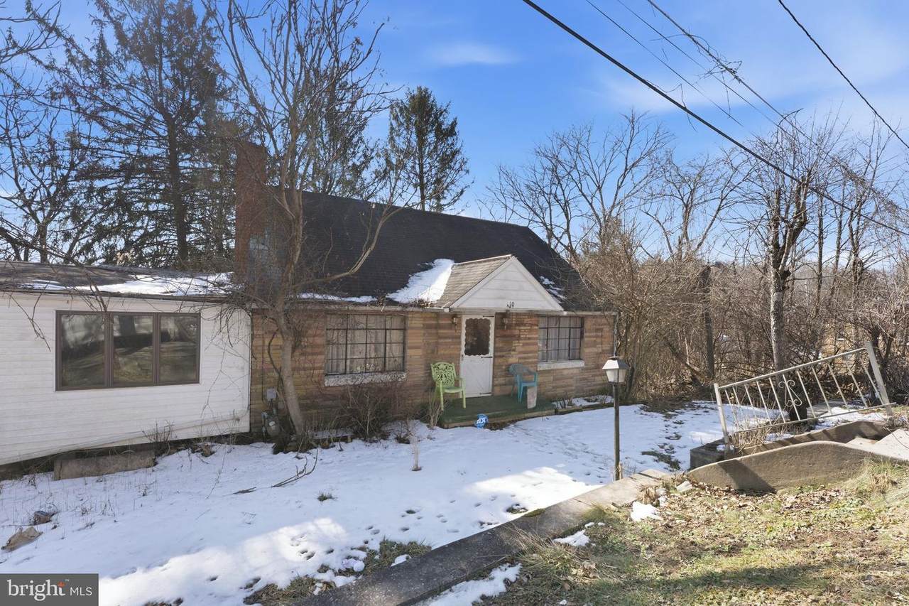 210 Roberts Street - Photo 1