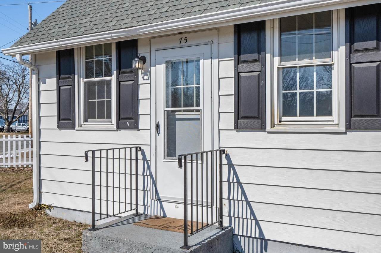 75 Washington Drive - Photo 1