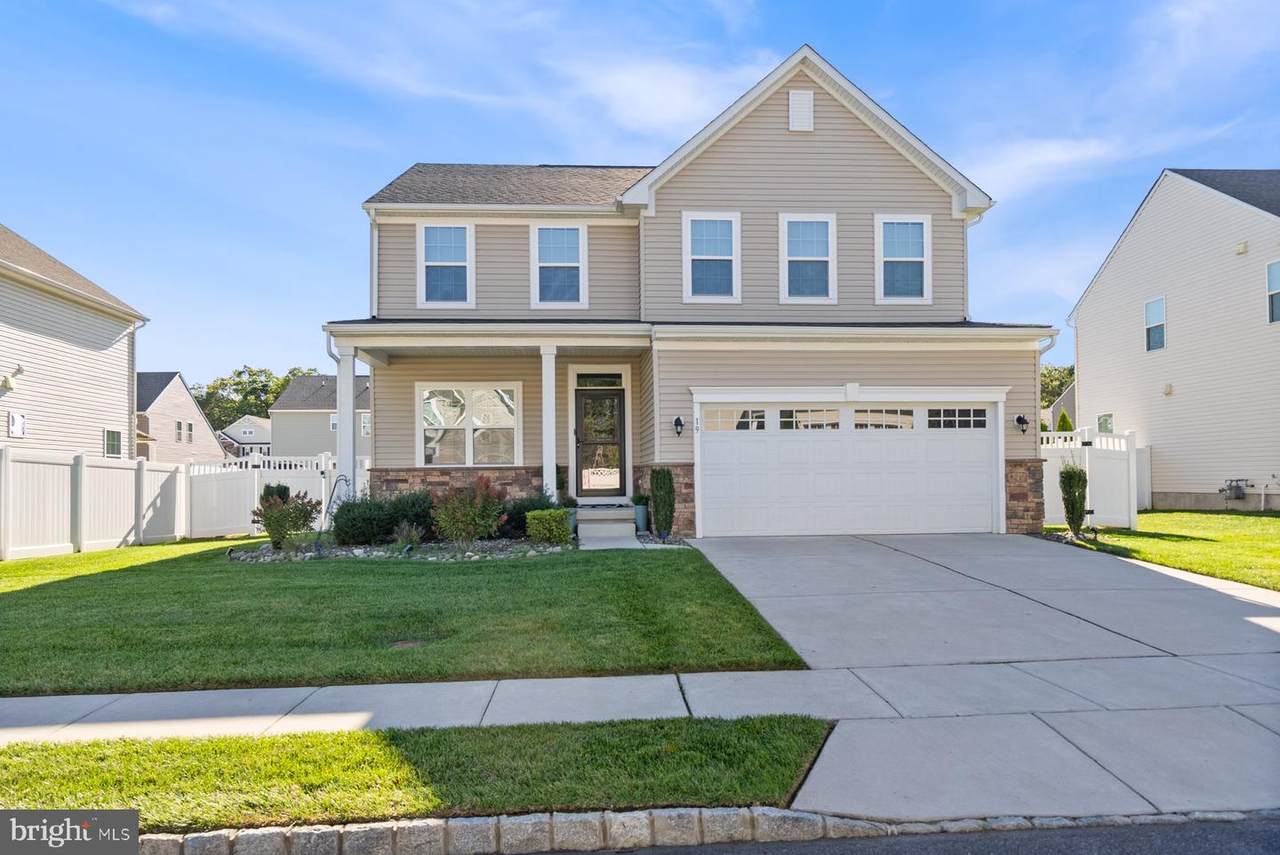 19 Circle Drive - Photo 1