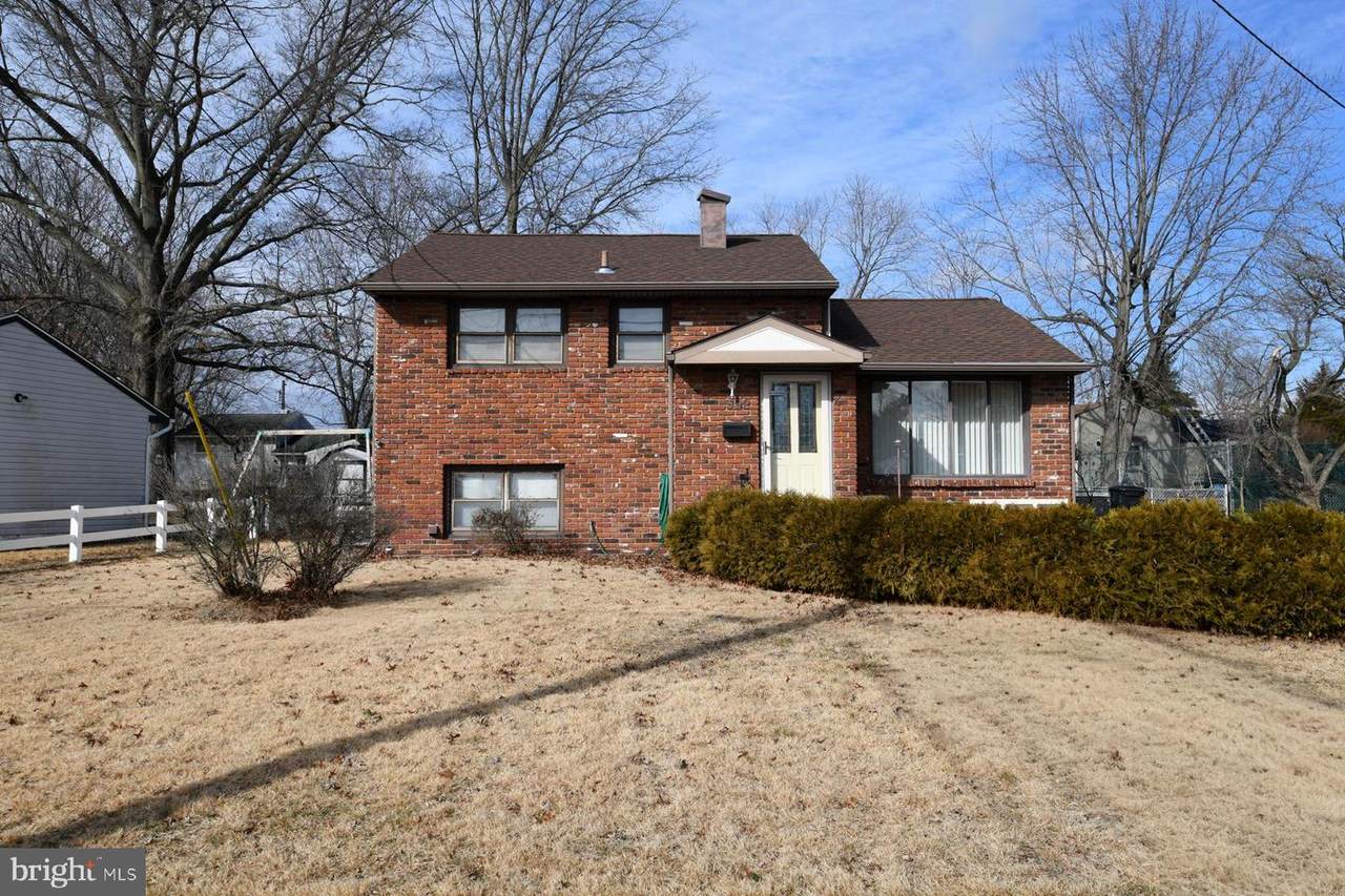 592 College Boulevard - Photo 1