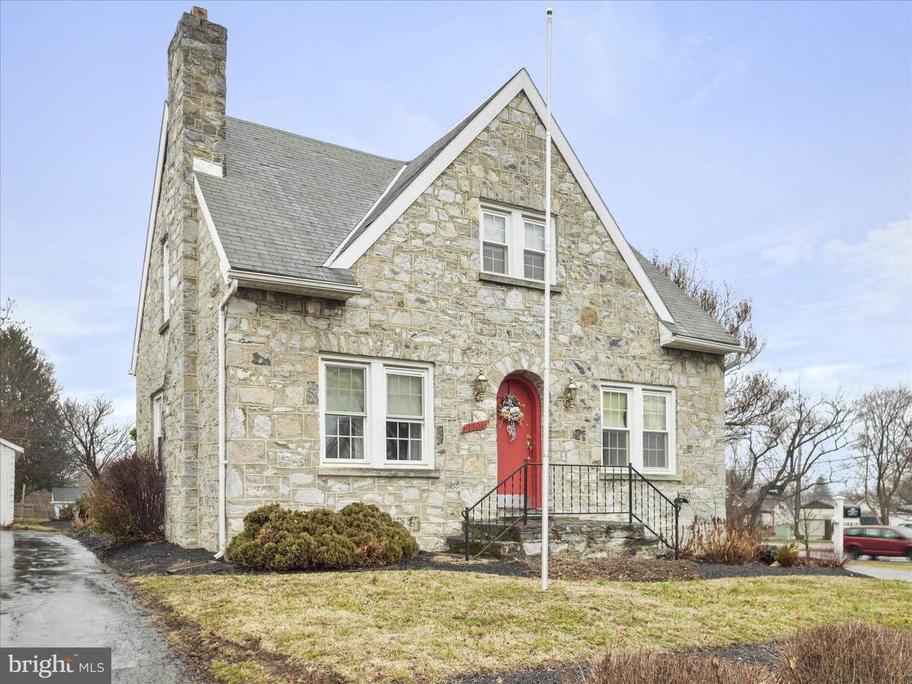 1304 Salem Avenue - Photo 1