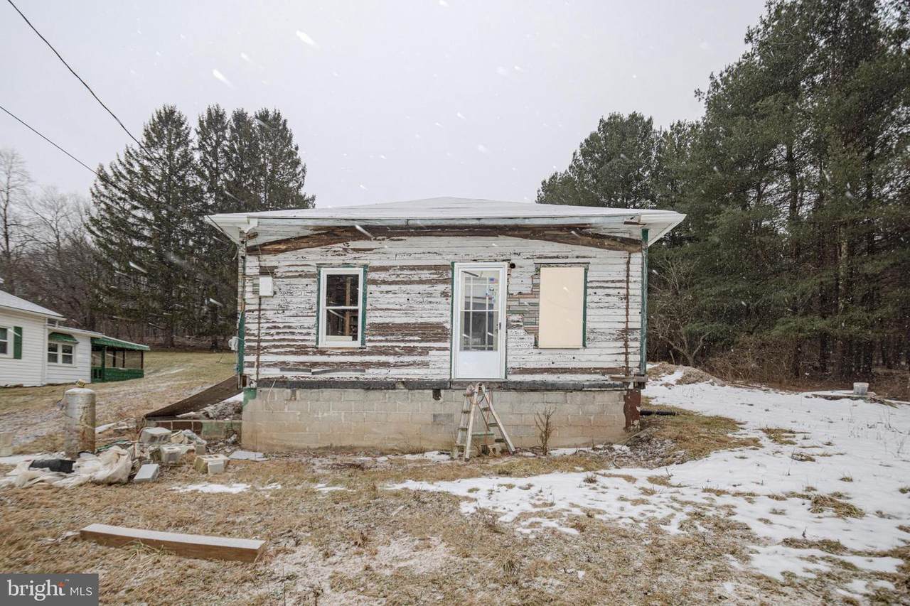 820 4TH Street - Photo 1
