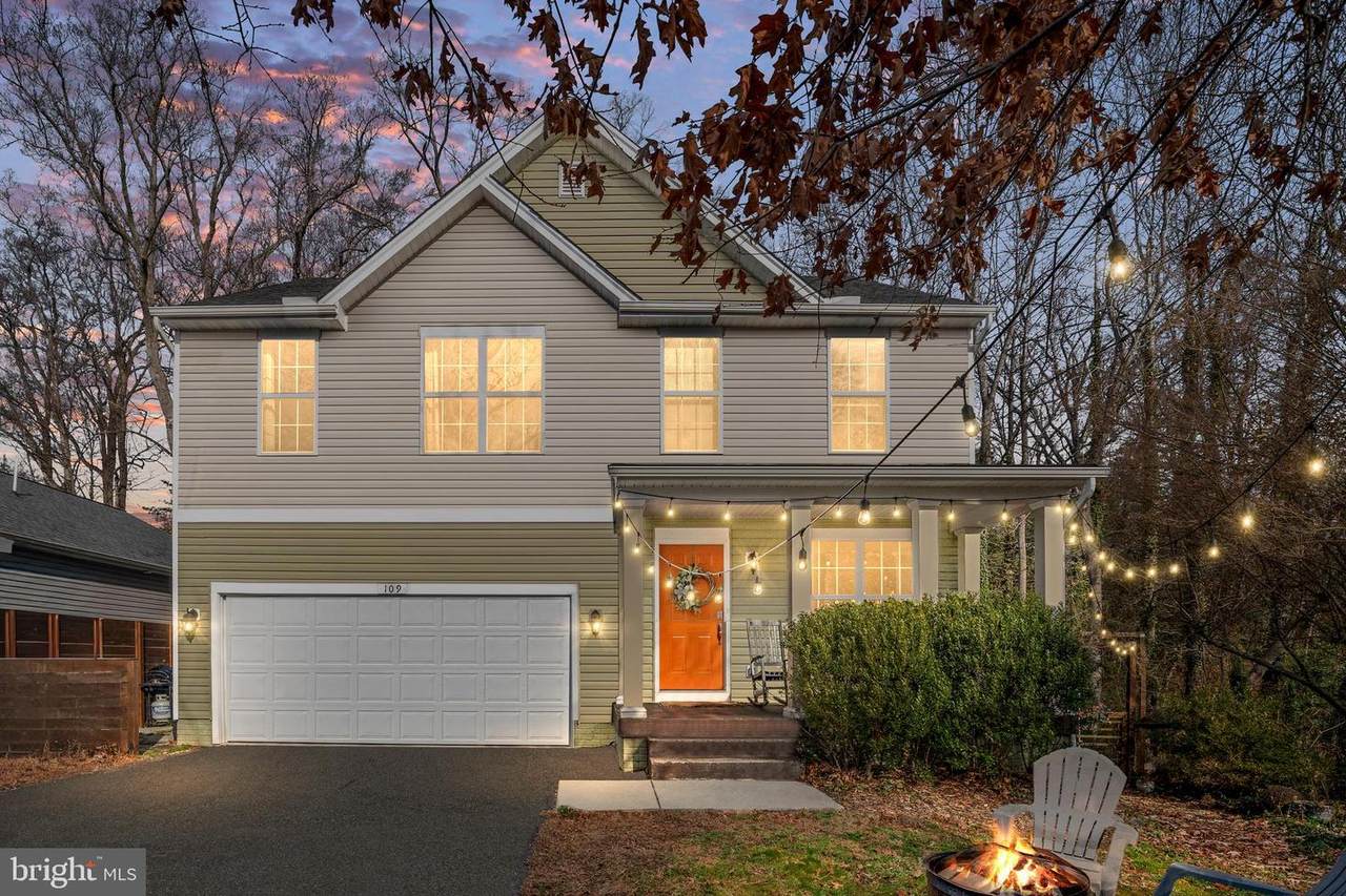 109 12TH Street - Photo 1