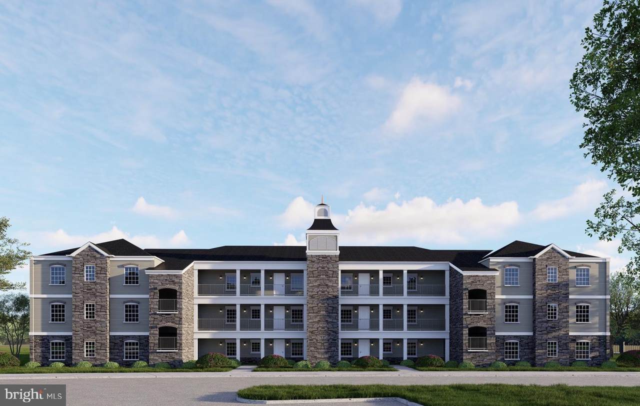 201 Colonial Downs Court - Photo 1