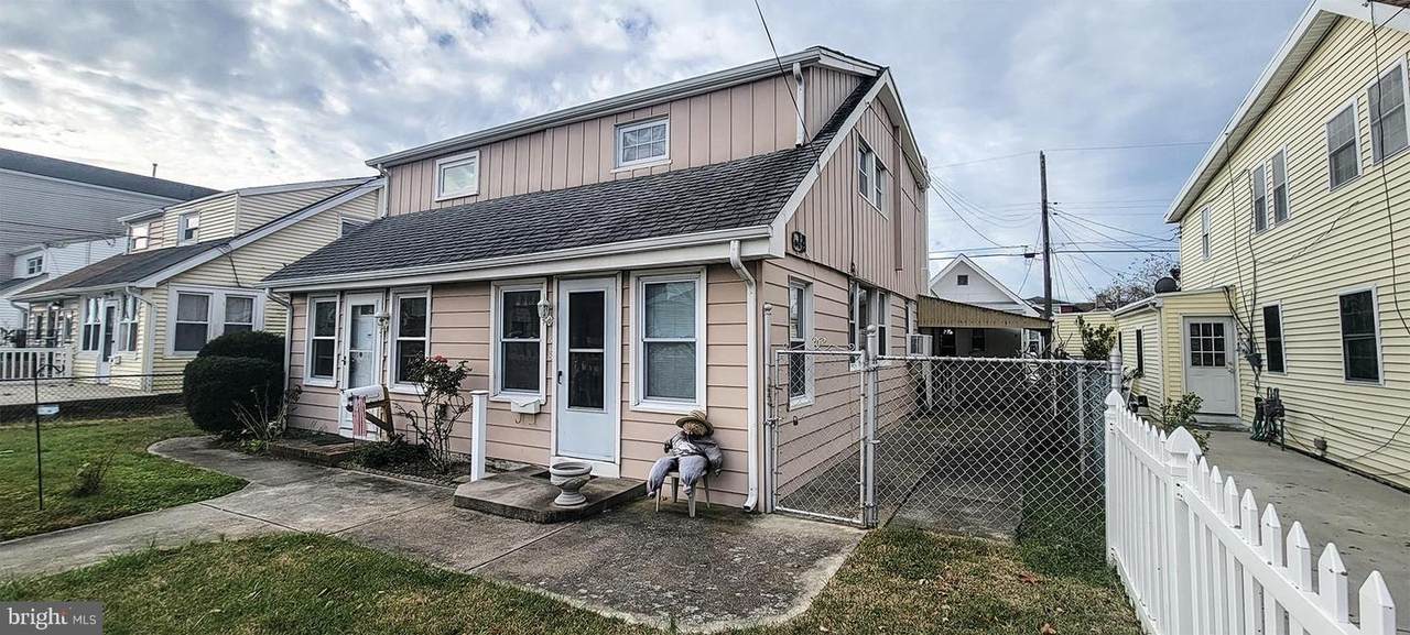 568 Trenton Avenue - Photo 1