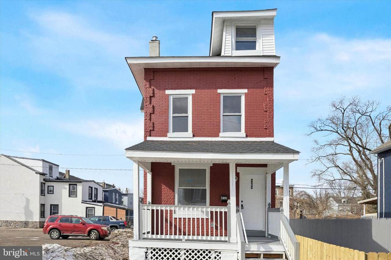 212 Tioga Street - Photo 1