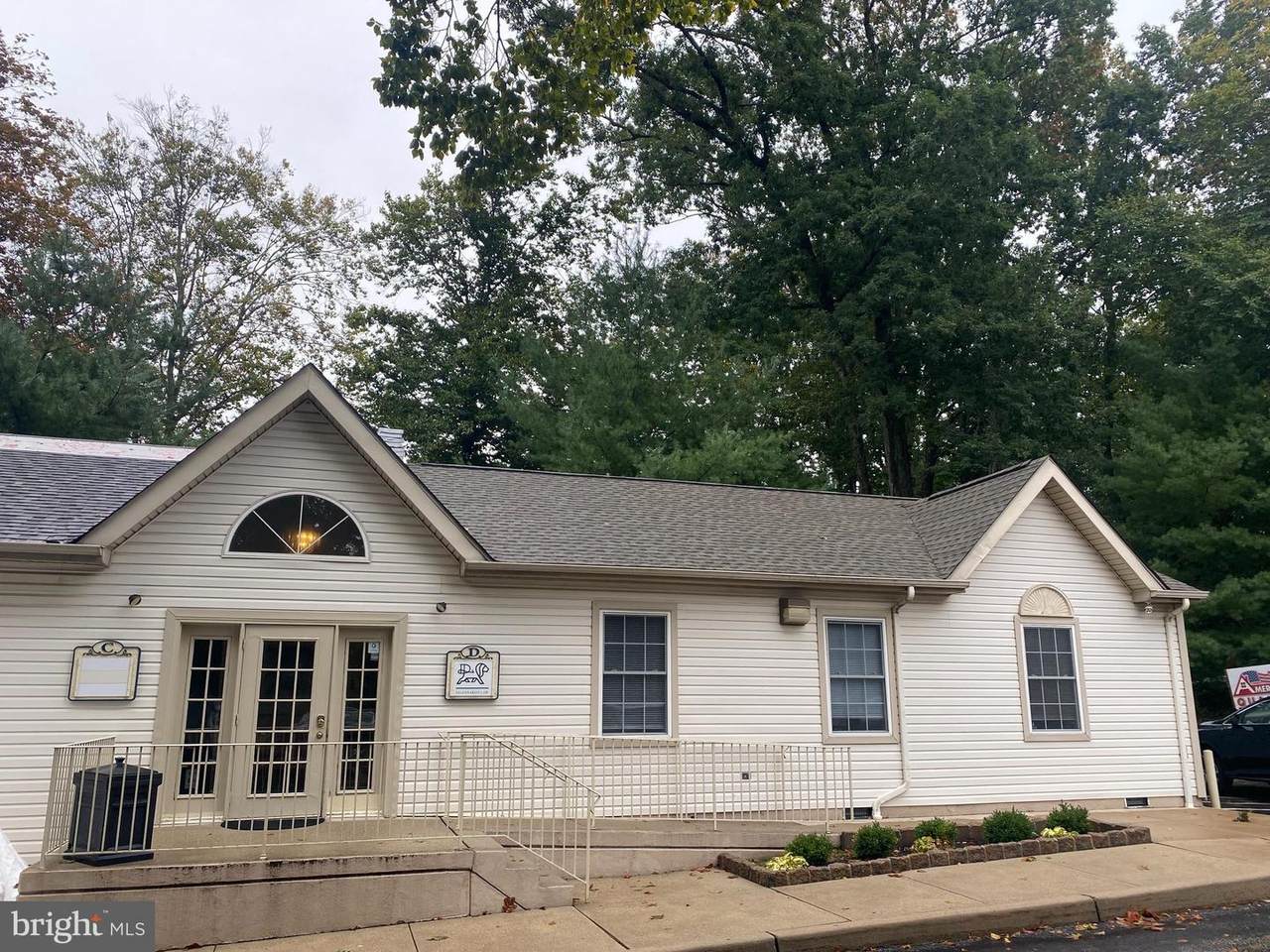 1913 Greentree Road - Photo 1