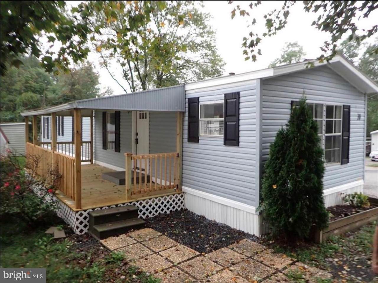 20 Maplewood Drive - Photo 1