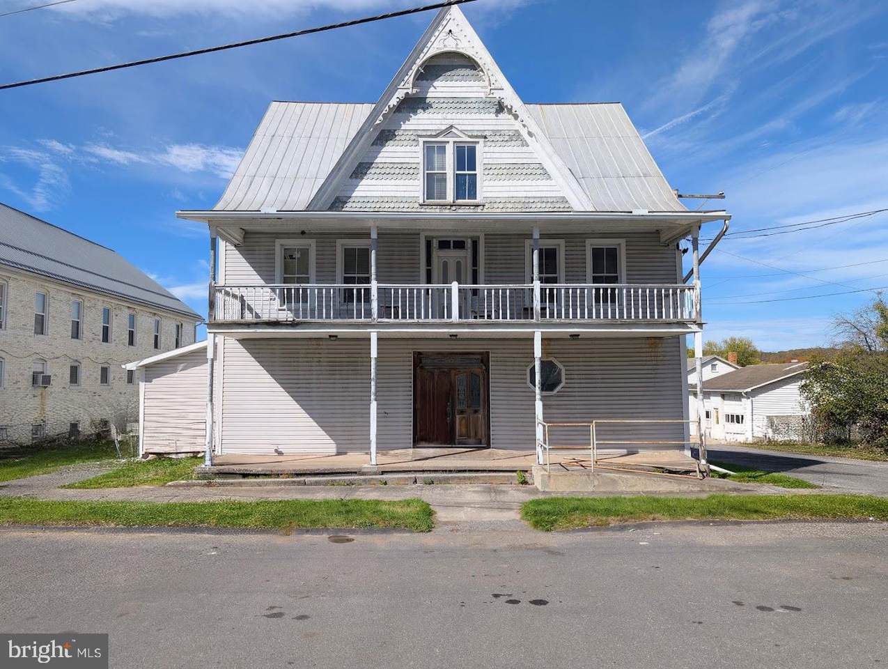 229 Main St - Photo 1