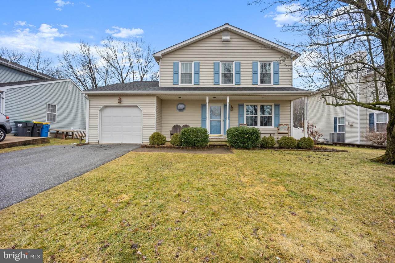 335 Nicholas Court - Photo 1