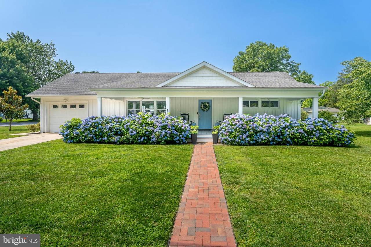 201 Buckingham Road - Photo 1