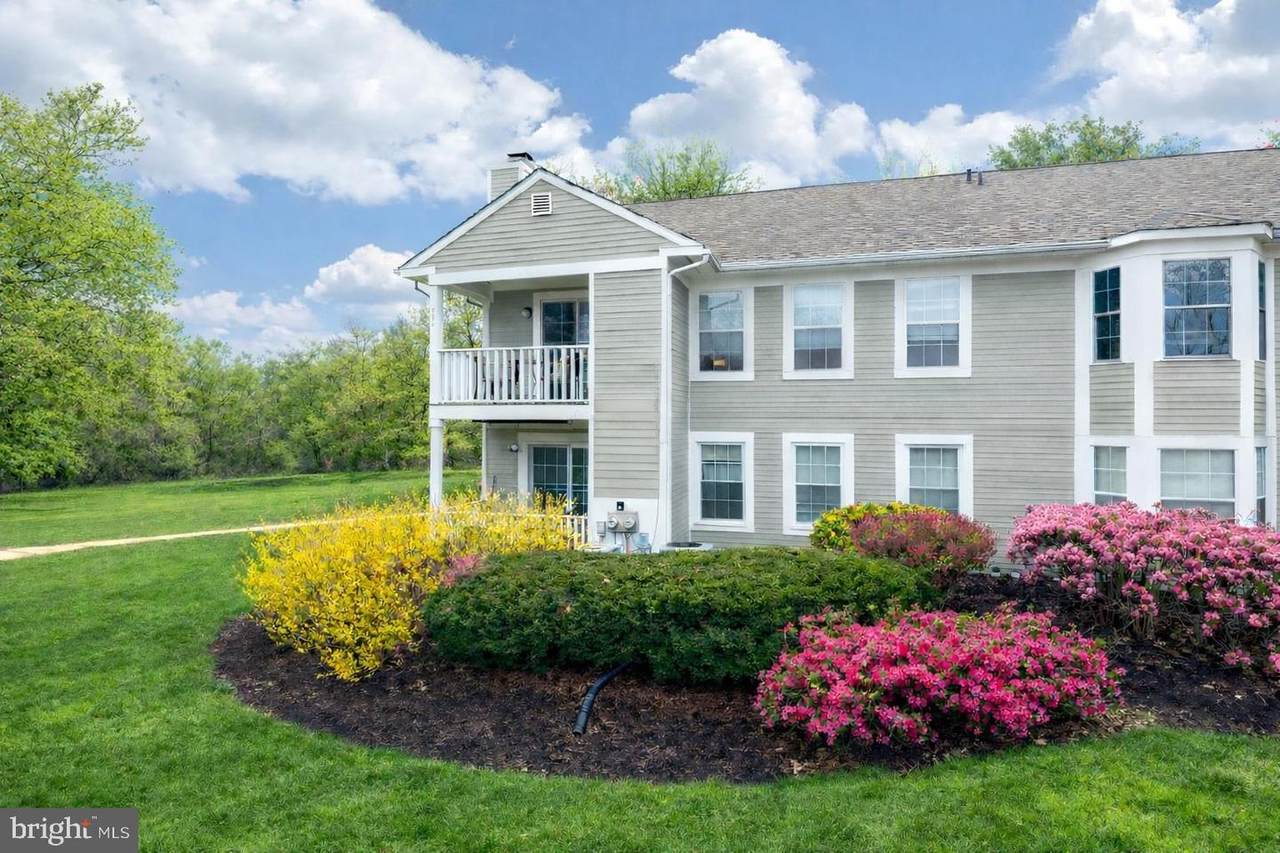794 Scotch Way - Photo 1