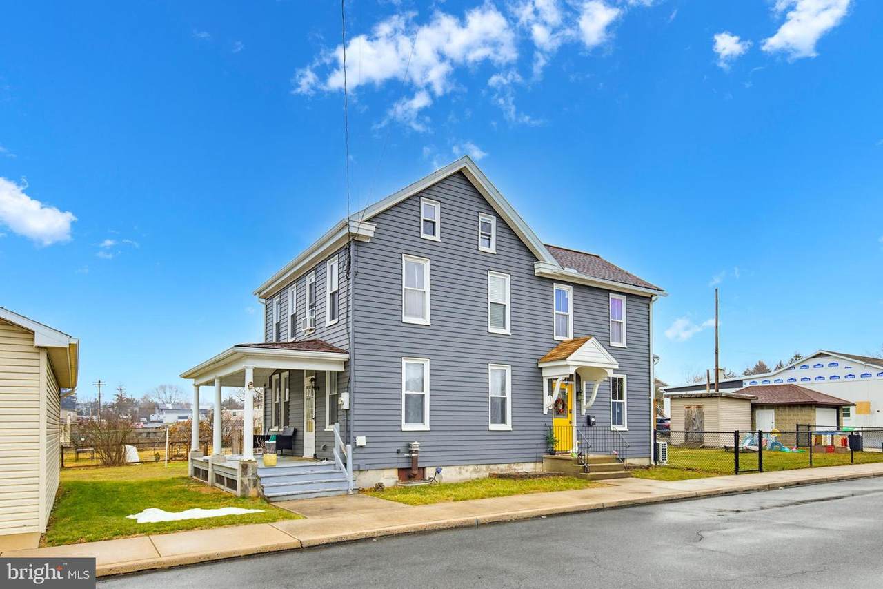 114 Market Avenue - Photo 1