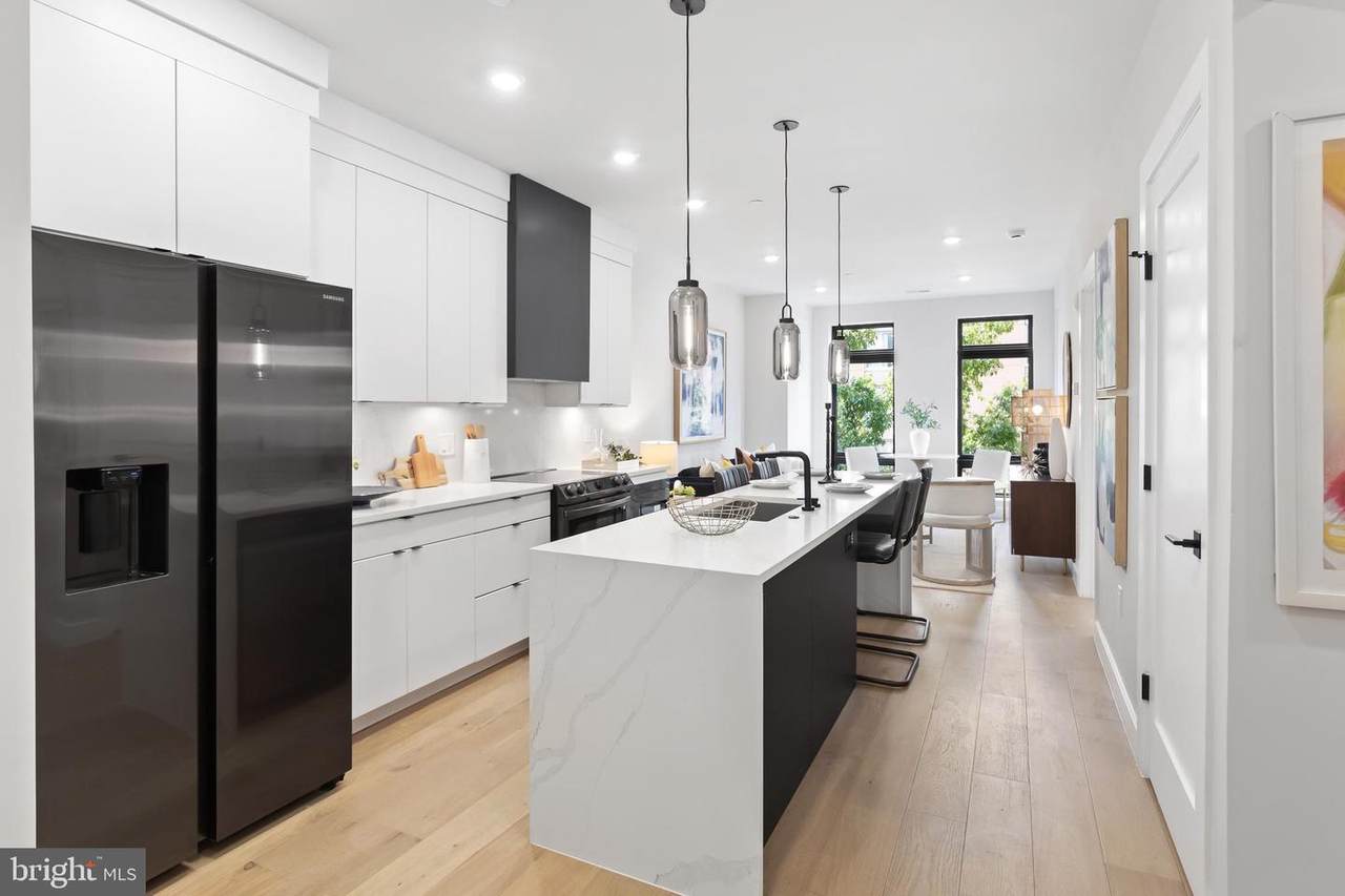 1208 M Street - Photo 1