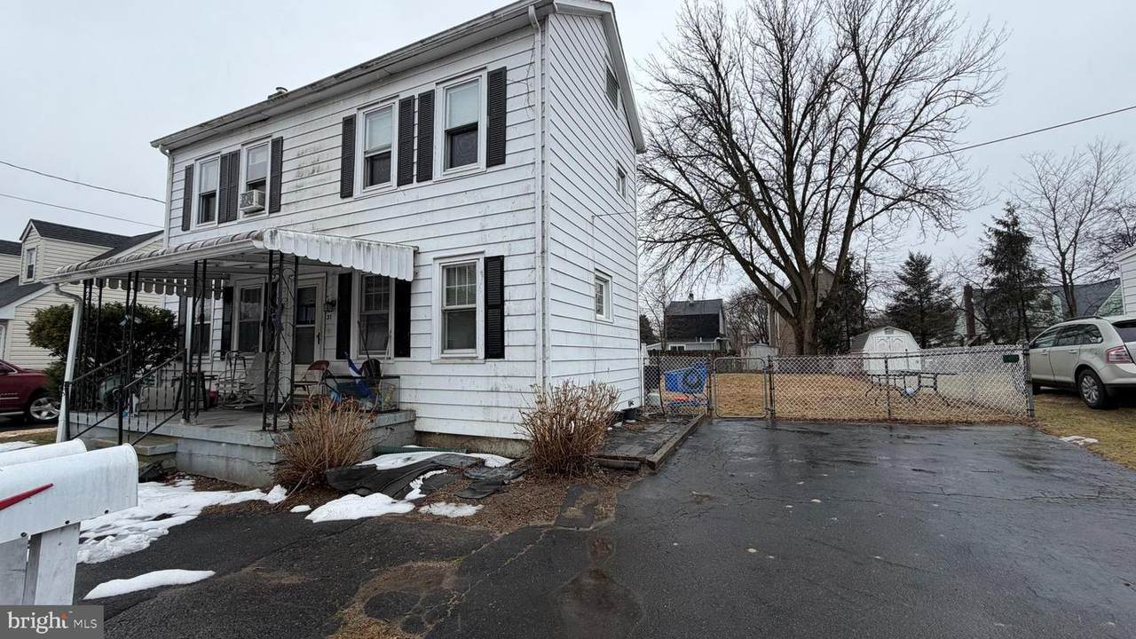 31 Bismark Avenue - Photo 1