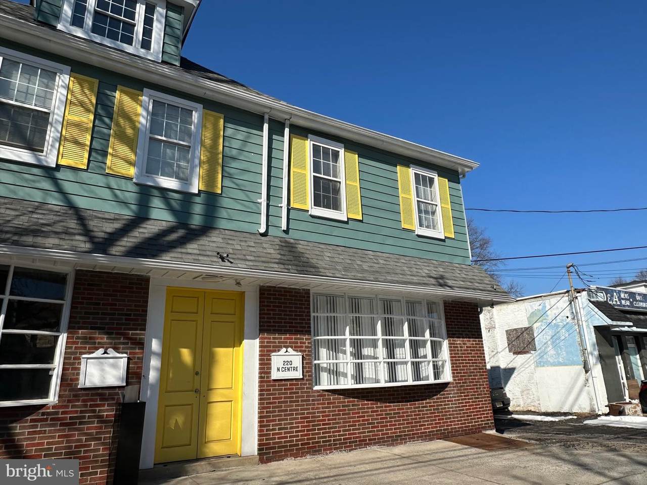 220 Centre Street - Photo 1