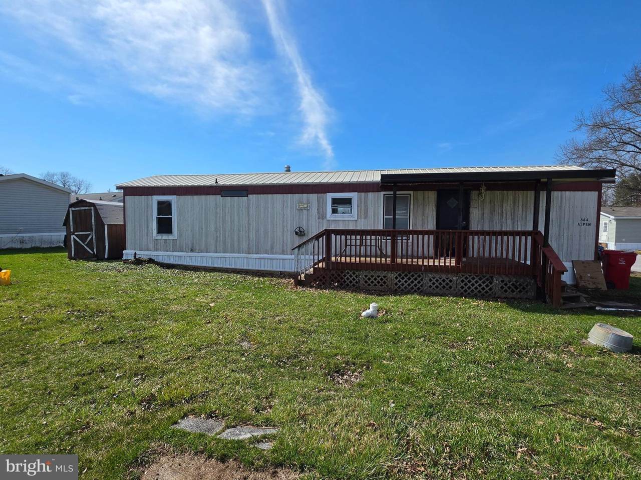 864 Aspen Avenue - Photo 1