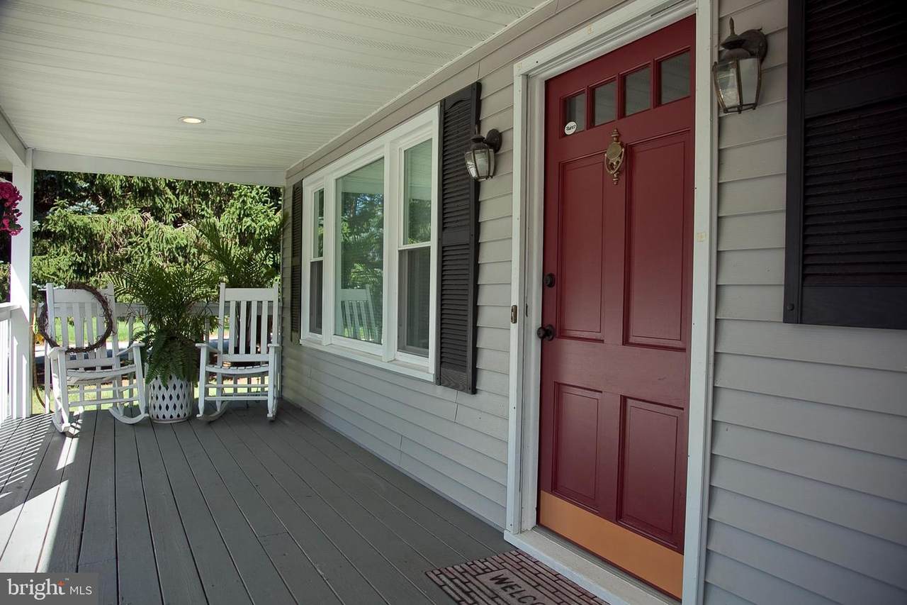 201 Crescent Boulevard - Photo 1