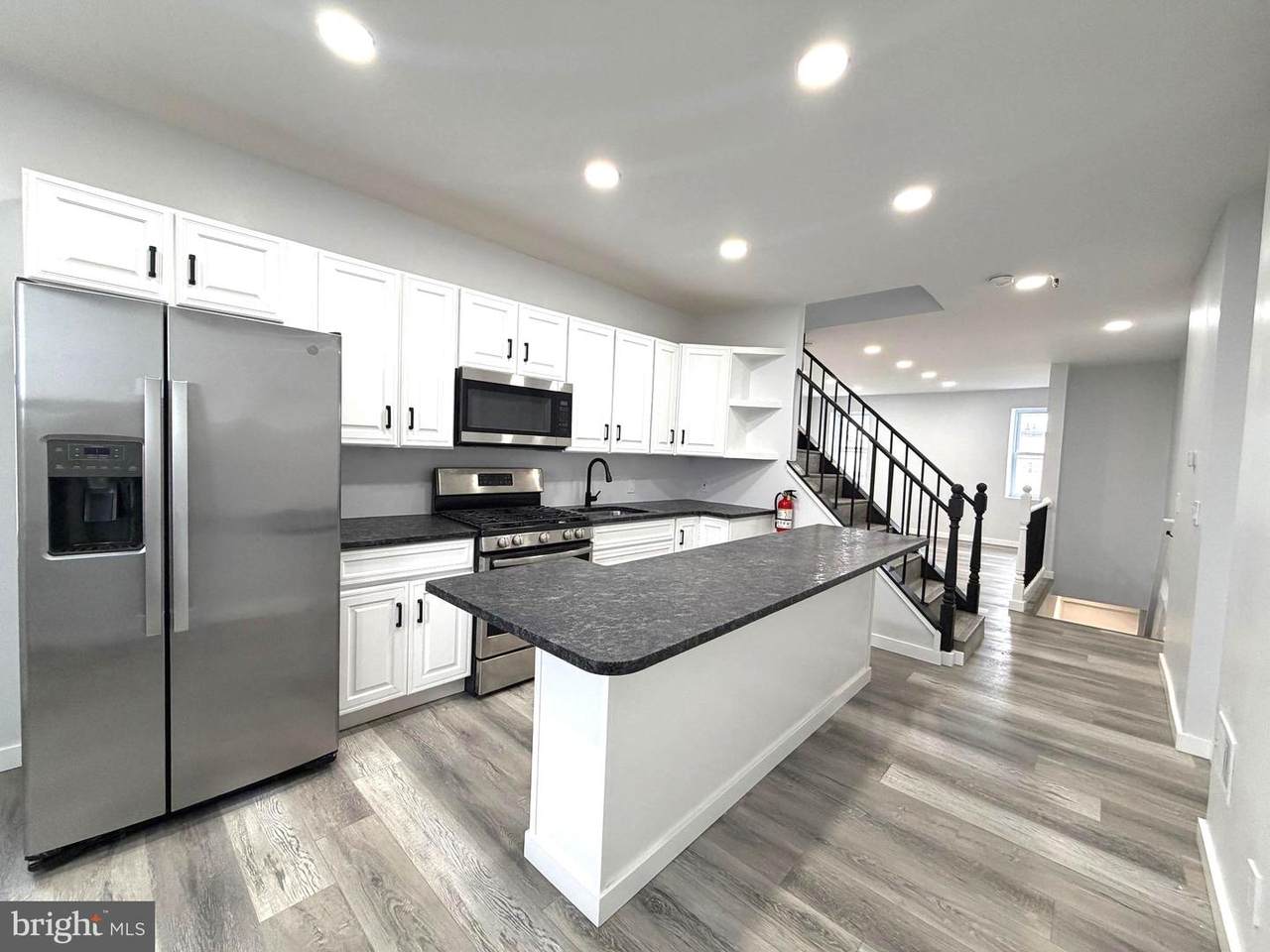 330 2ND Street - Photo 1