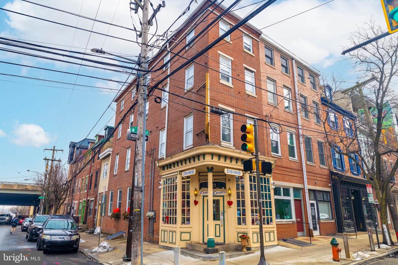 637 2ND Street - Photo 1