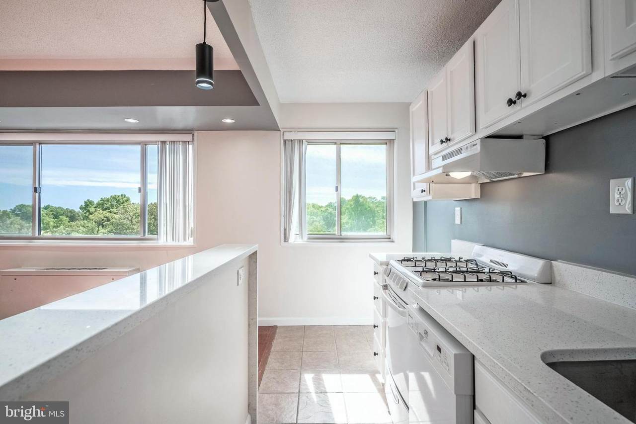 2500 Van Dorn Street - Photo 1