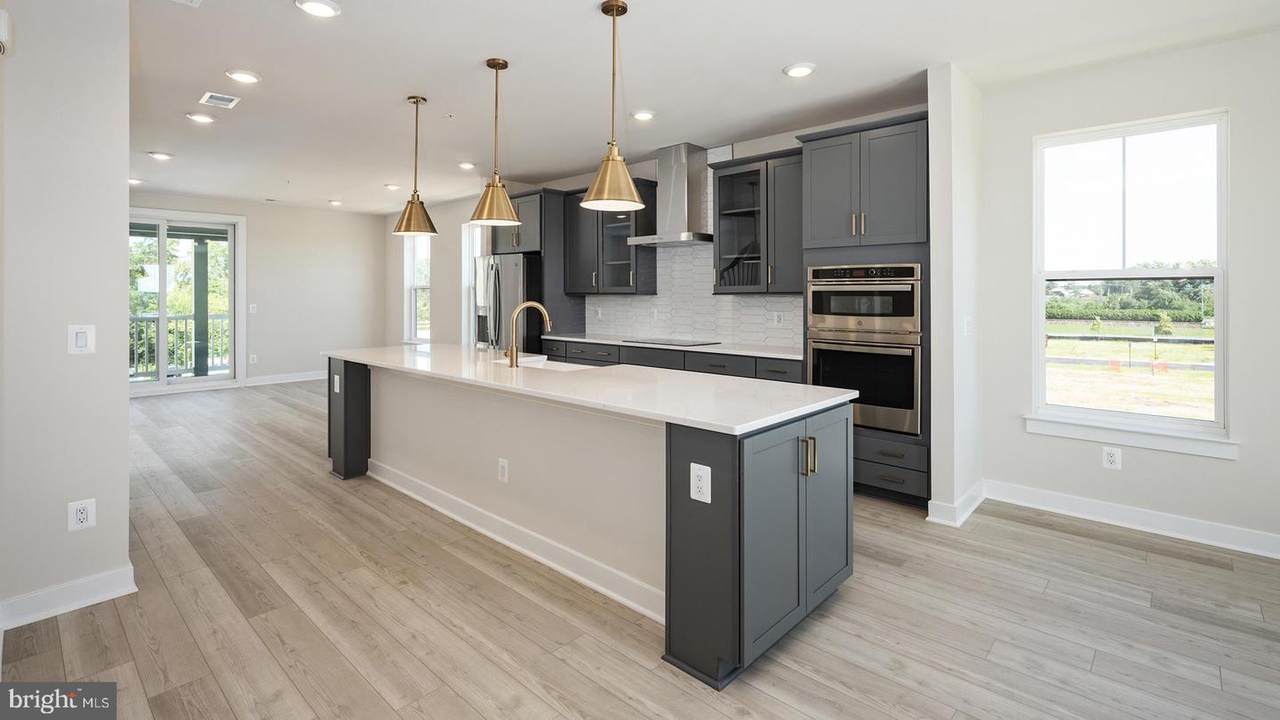 44576 Strabane Terrace - Photo 1