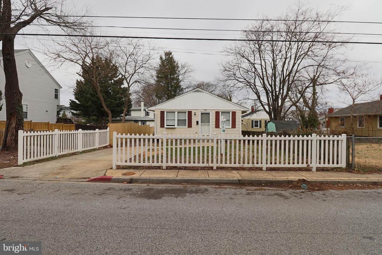1014 Wells Avenue - Photo 1