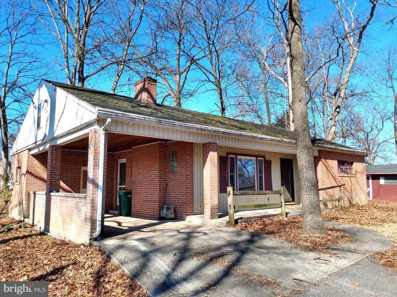 135 Oak Forest - Photo 1