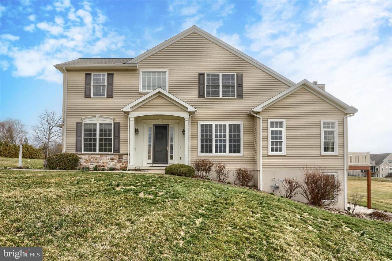 427 Carmella Drive - Photo 1