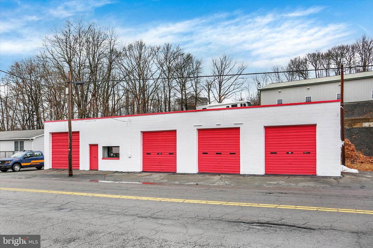 1260 Laurel Boulevard - Photo 1
