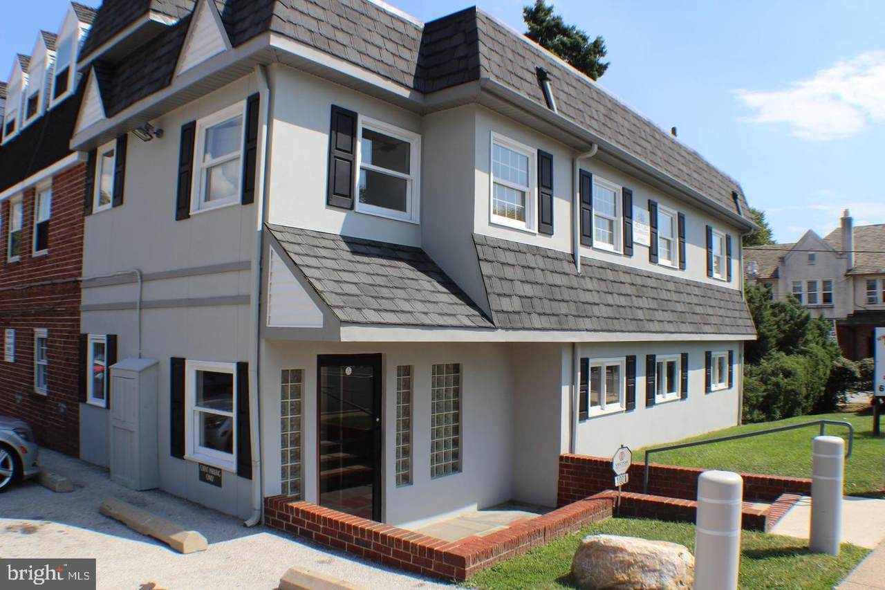 1001 E Darby Road - Photo 1