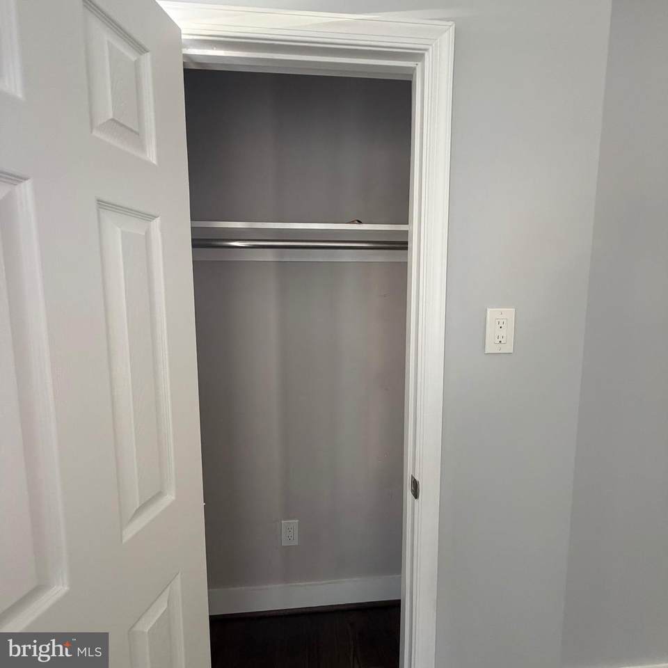 https://bt-photos.global.ssl.fastly.net/brightmls/orig_boomver_1_804615698420-2.jpg