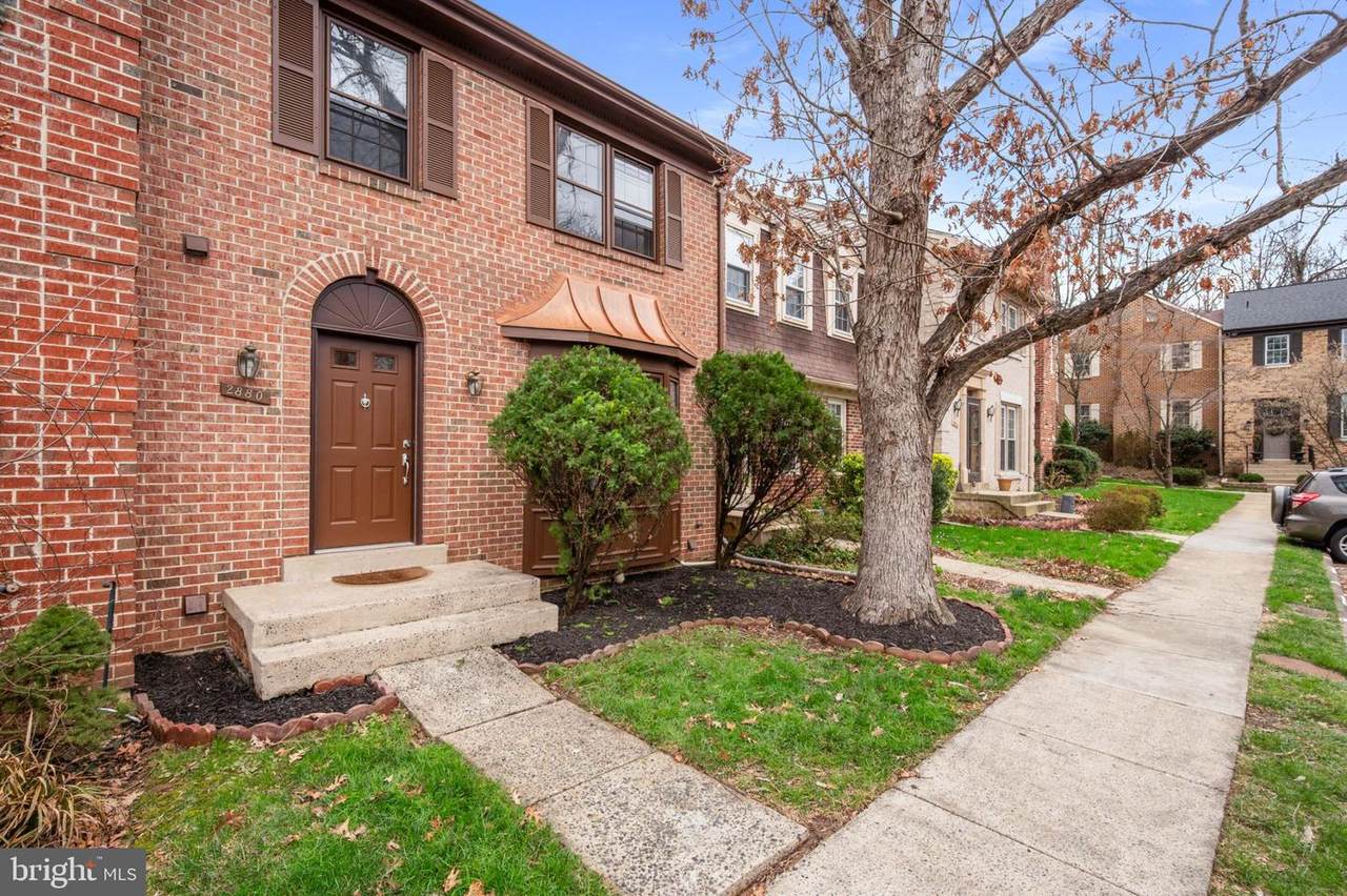2880 Kelly Square - Photo 1