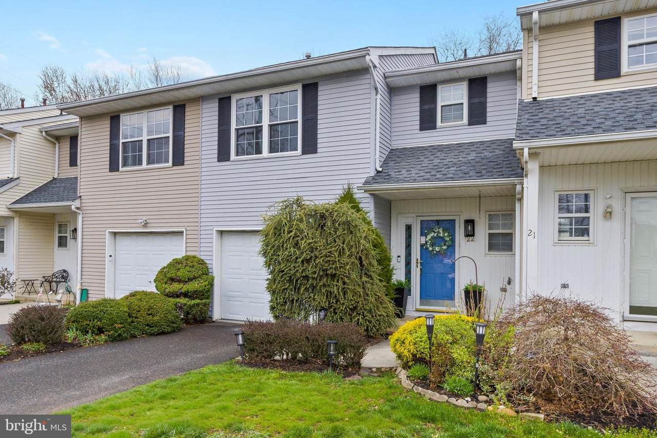 22 Scotto Place - Photo 1