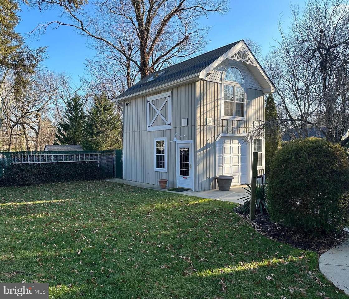 317 Dayton Avenue - Photo 1