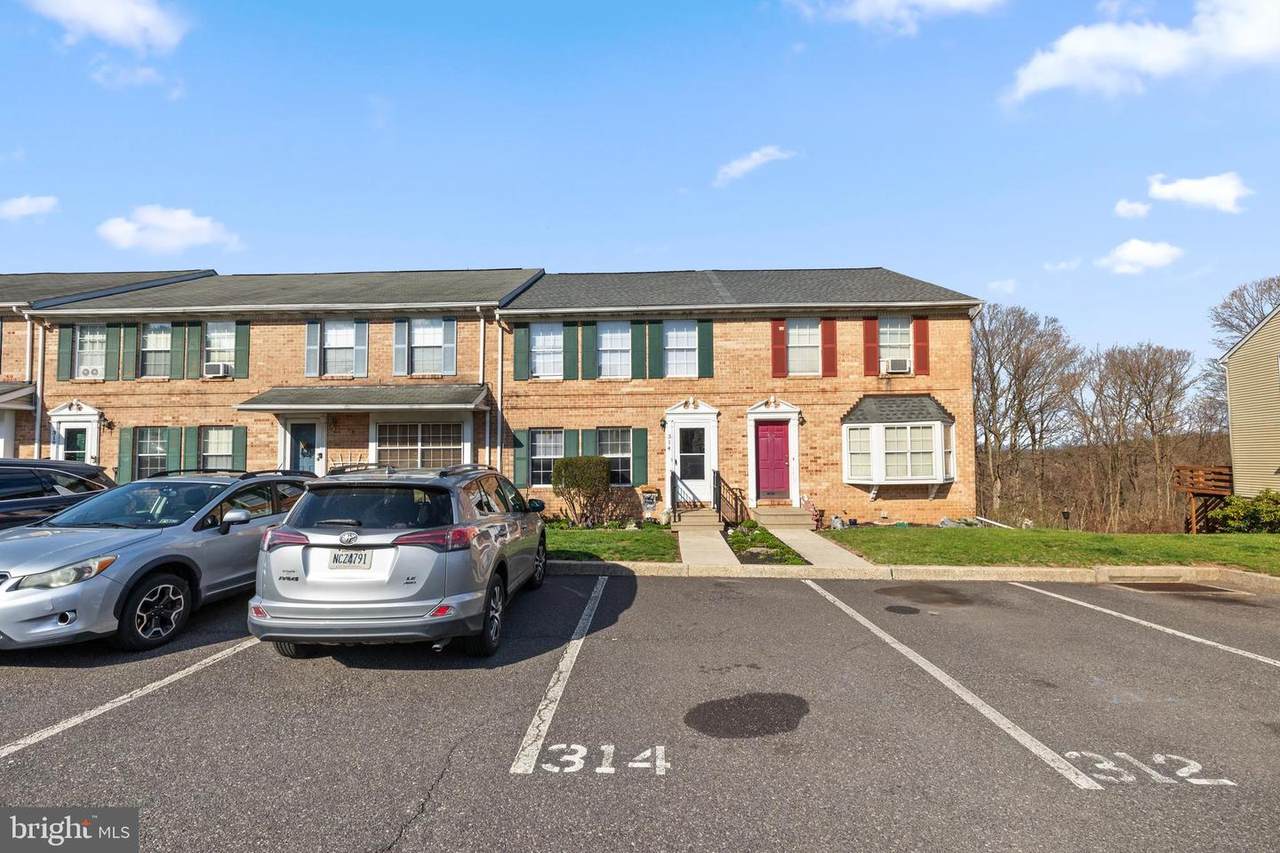 314 Lexington Road - Photo 1