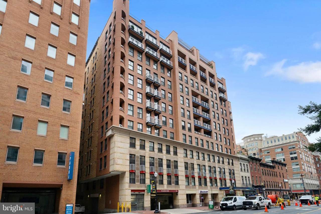 616 E Street - Photo 1