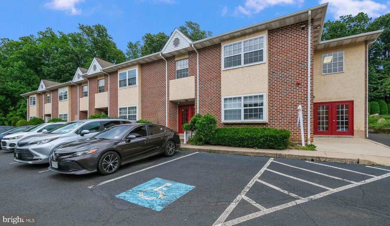 1047 Millcreek - Photo 1