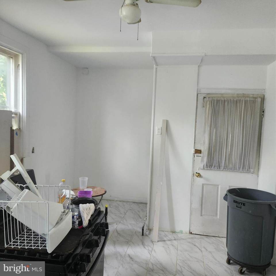 https://bt-photos.global.ssl.fastly.net/brightmls/1280_boomver_1_804628602460-2.jpg