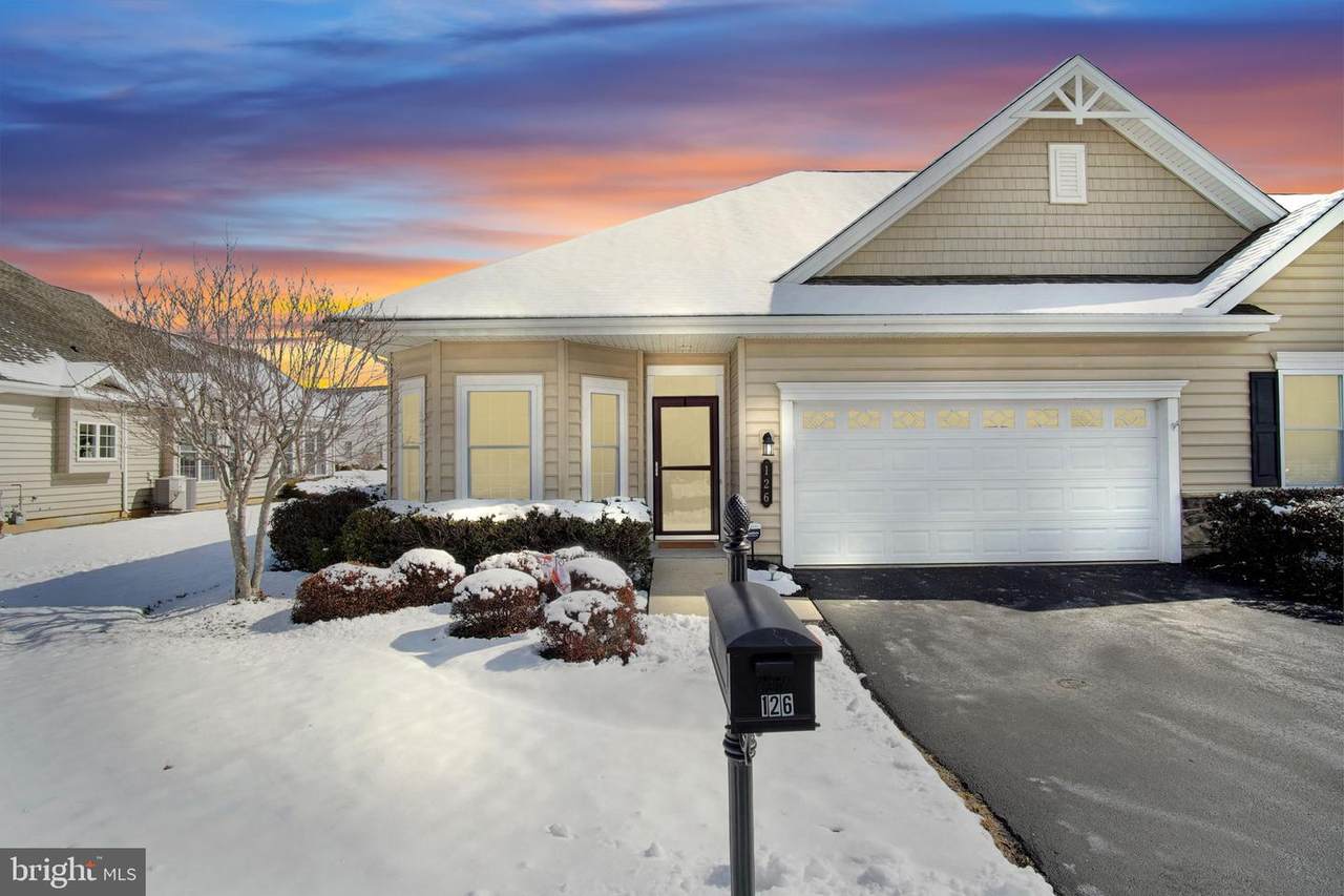 126 Congress Drive - Photo 1