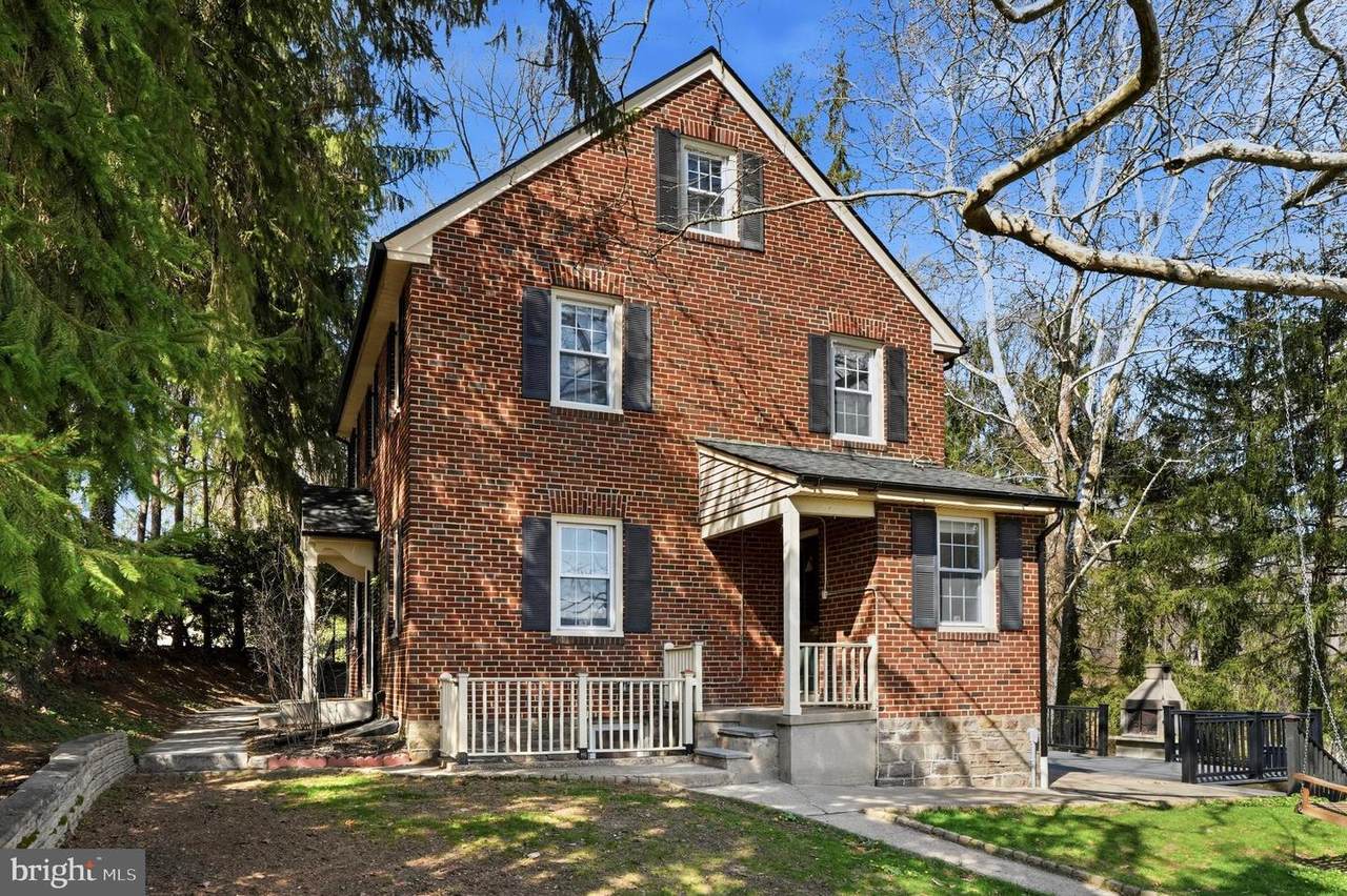 359 Lismore Avenue - Photo 1