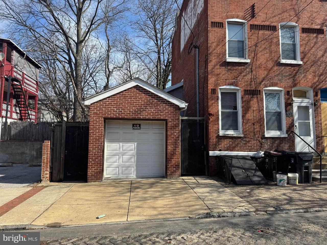 617 9TH Street - Photo 1