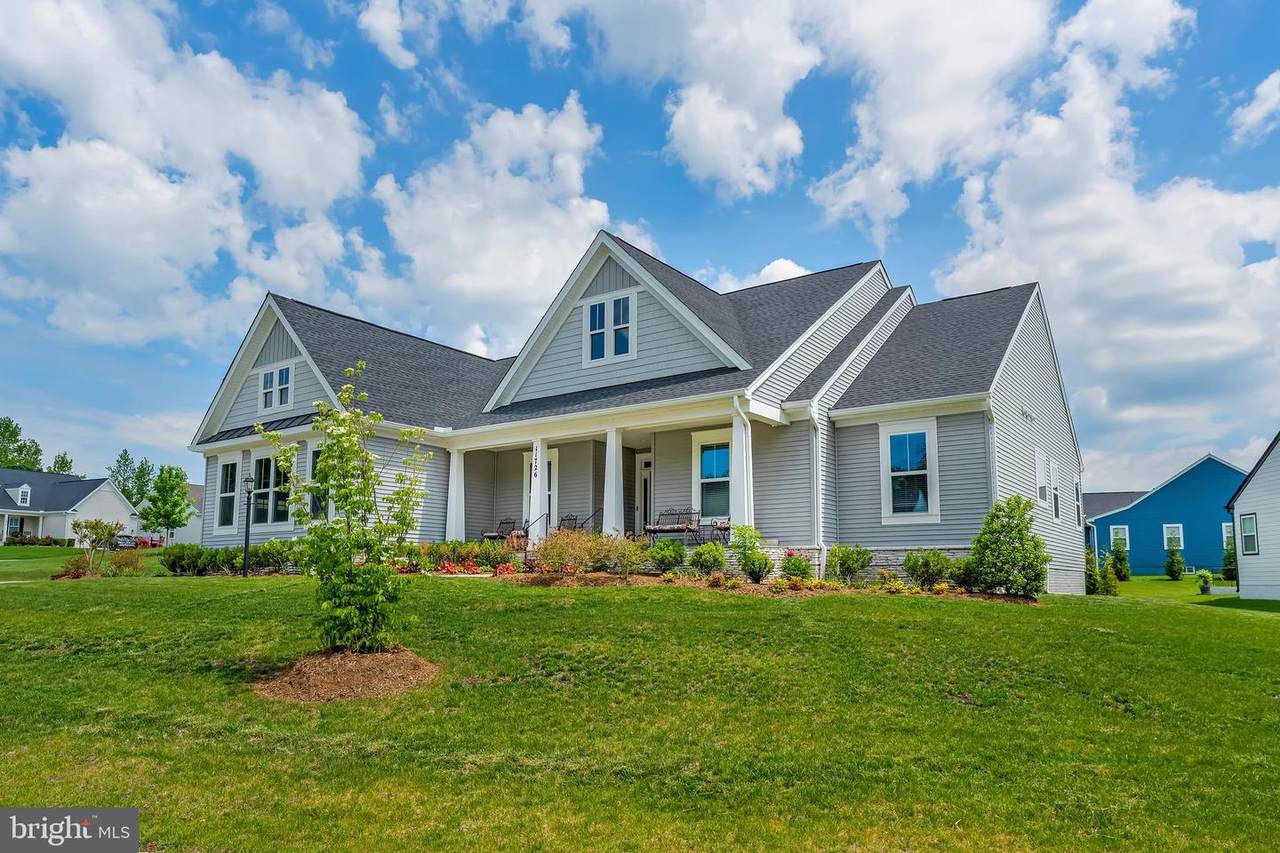 11726 Robin Woods Circle - Photo 1