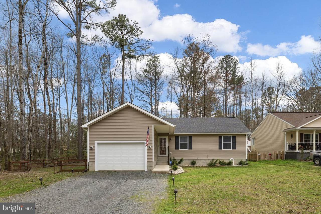 84 Pinewood Ln. - Photo 1